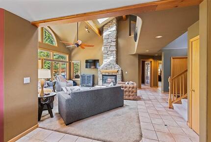 Silverthorne Sanctuary with Buffalo Mountain Views - Silverthorne, Colorado