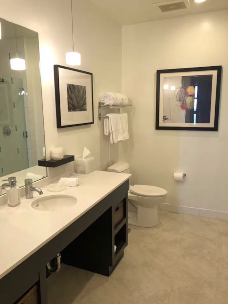 Top-Floor Luxury Suite Overlooking the Water & Montelago Village - Henderson, Nevada