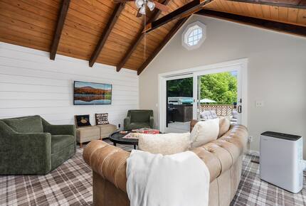 Vermont Country Estate with Pool and Tennis Court - Wilmington, Vermont