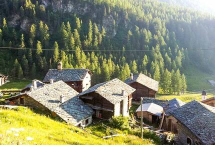 Alpine Haven on the Italian side of the Matterhorn - Cuneaz, Ayas, Italy
