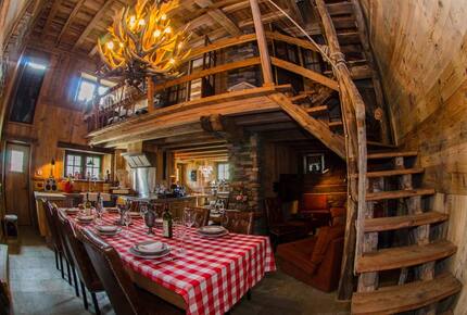 Alpine Haven on the Italian side of the Matterhorn - Cuneaz, Ayas, Italy
