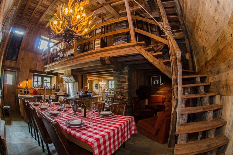 Alpine Haven on the Italian side of the Matterhorn - Cuneaz, Ayas, Italy