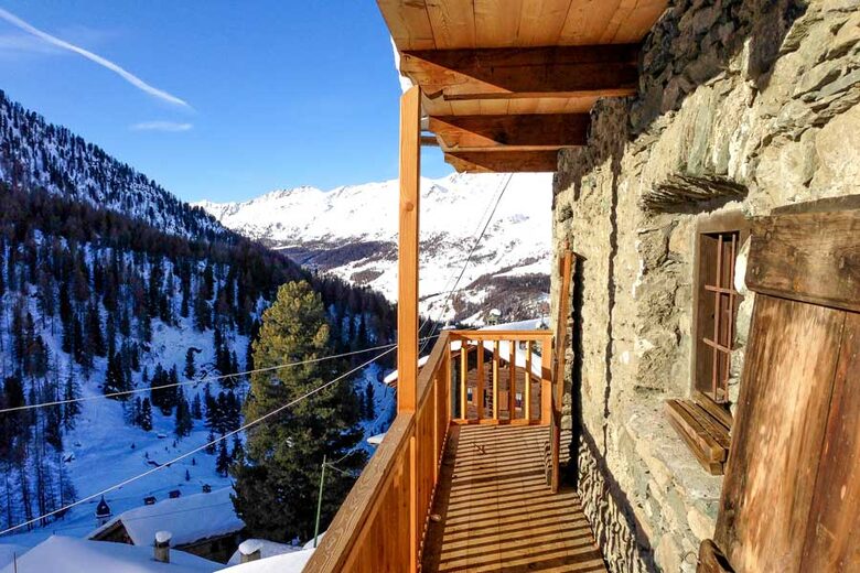 Alpine Haven on the Italian side of the Matterhorn - Cuneaz, Ayas, Italy