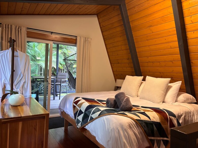 Spring-Fed Serenity | Off-Grid Luxury on the Hāmākua Coast - Hakalau, Hawaii