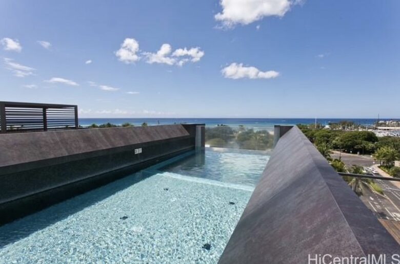 Kakaʻako Living- Best location! - Honolulu, Hawaii