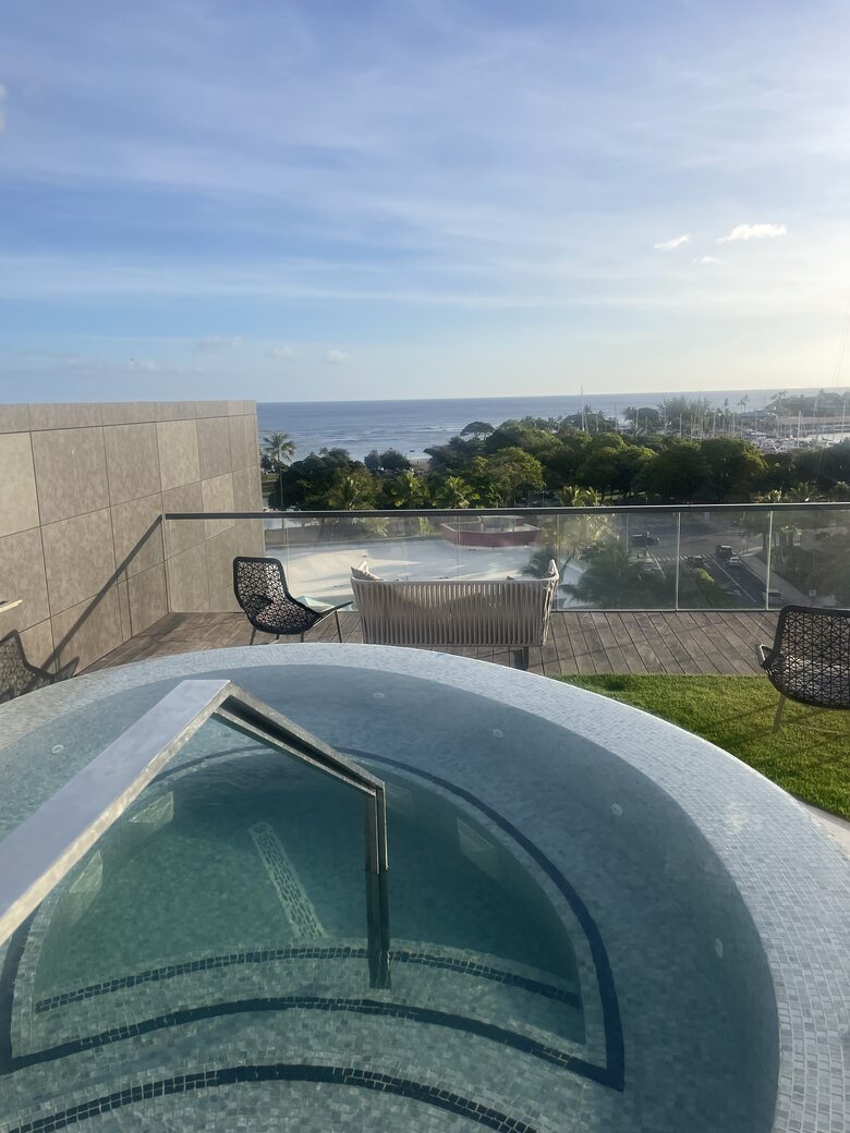 Kakaʻako Living- Best location! - Honolulu, Hawaii