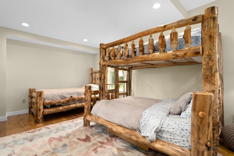 Vermont Country Estate with Pool and Tennis Court - Wilmington, Vermont