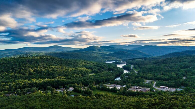 Vermont Country Estate with Pool and Tennis Court - Wilmington, Vermont
