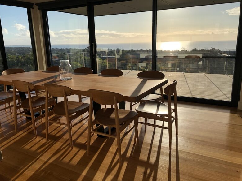 Modern beach house with 180 degree bay views - Melbourne, Australia