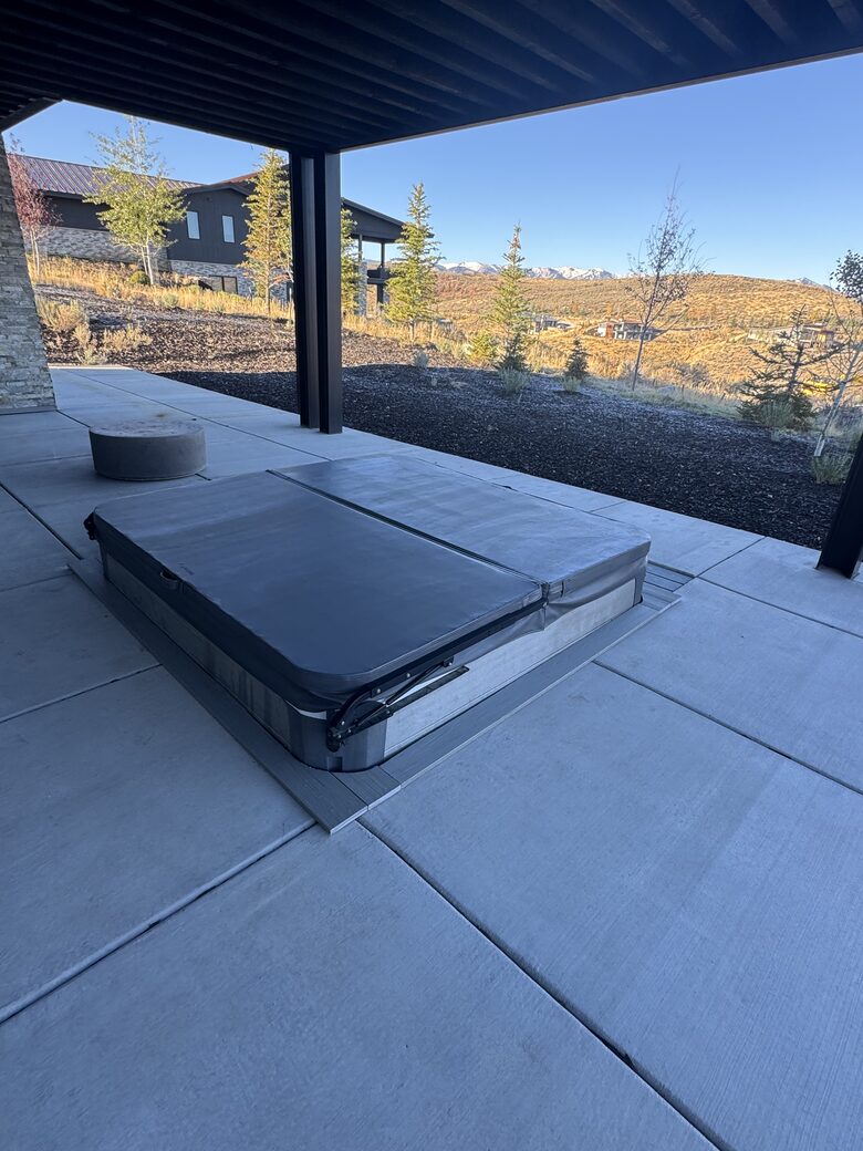 Great hot tub at house