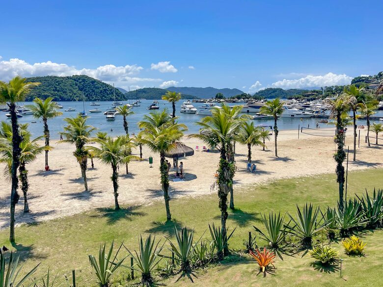 Sophisticated Beachfront Haven in Angra - Angra dos Reis, Brazil