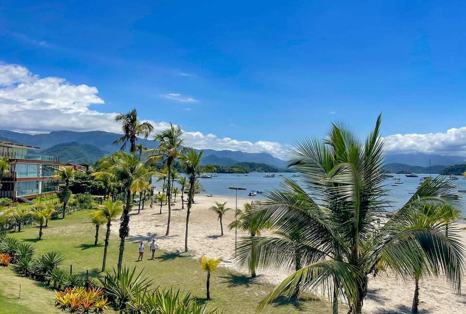 Sophisticated Beachfront Haven in Angra - Angra dos Reis, Brazil