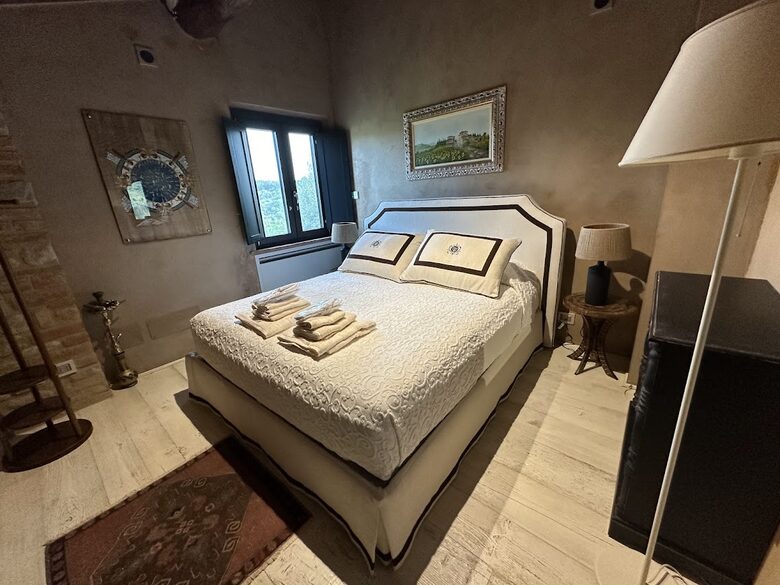 An Elegant Tuscan Villa in the Heart of Chianti - Barberino Tavarnelle, Italy