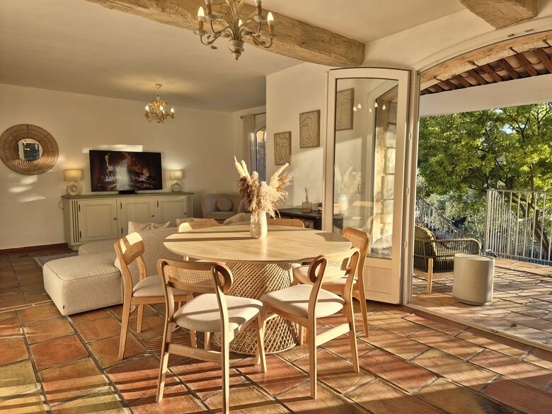 Sunlit Sophistication near Cannes - Cannes, France