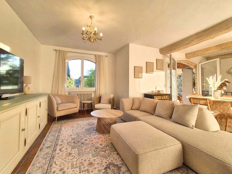 Sunlit Sophistication near Cannes - Cannes, France