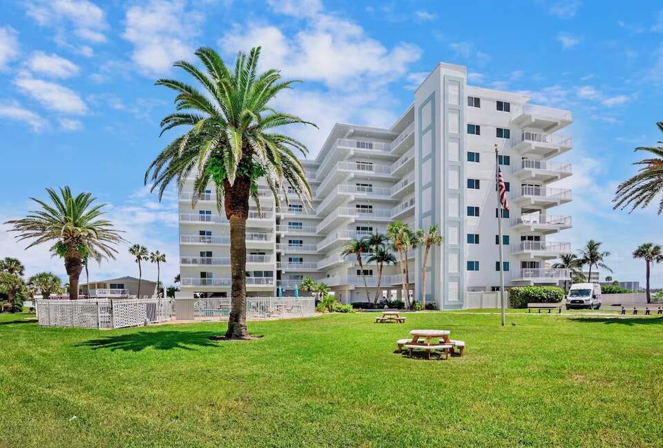 Siesta Key Beach Retreat - Siesta Key, Sarasota, Florida