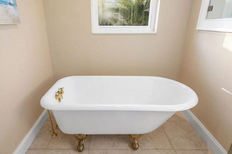 Waterfront Bradenton Home with Heated Pool - Bradenton, Florida