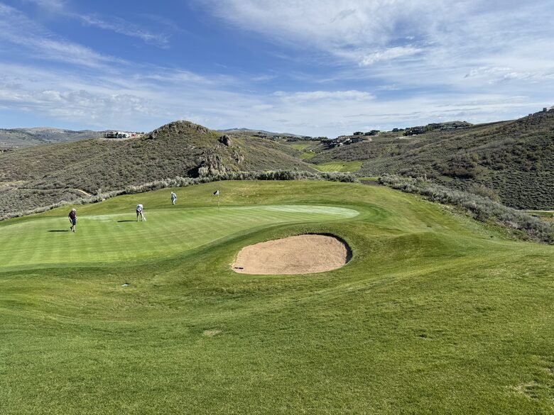 Dye golf course