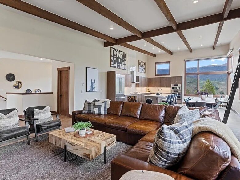 Five-Bedroom Alpine Escape with Forest Views & Resort Amenities - Silverthorne, Colorado
