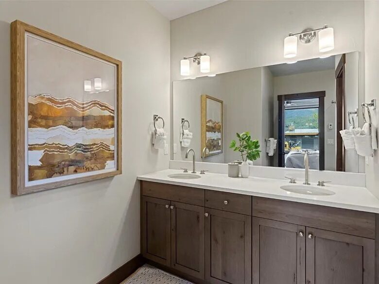 Five-Bedroom Alpine Escape with Forest Views & Resort Amenities - Silverthorne, Colorado
