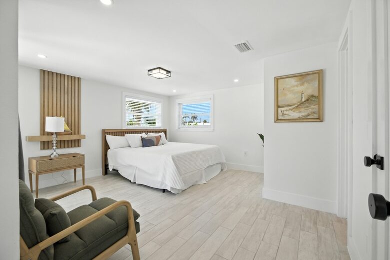 Waterfront Grandeur on Anna Maria - Holmes Beach, Florida