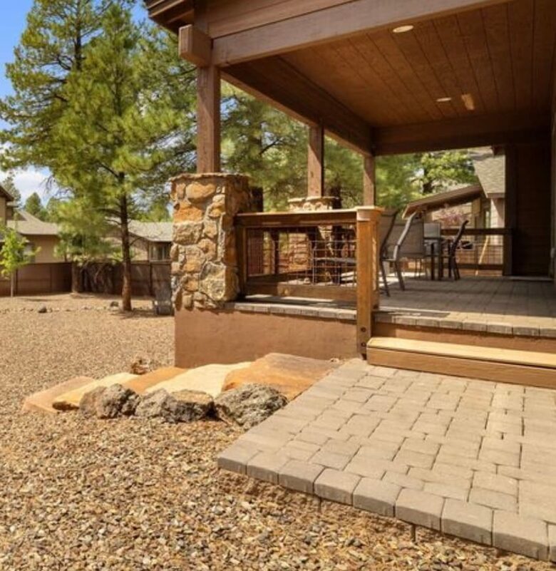 Pineview Retreat | Modern Flagstaff Getaway - Flagstaff, Arizona