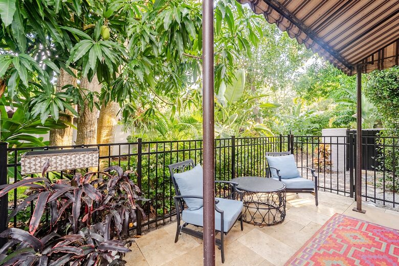 Tropical Hideaway Steps from Sarasota Bay - Sarasota, Florida