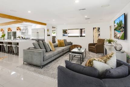 Mid-Century Glam Retreat in the Heart of Rancho Mirage - Rancho Mirage, California