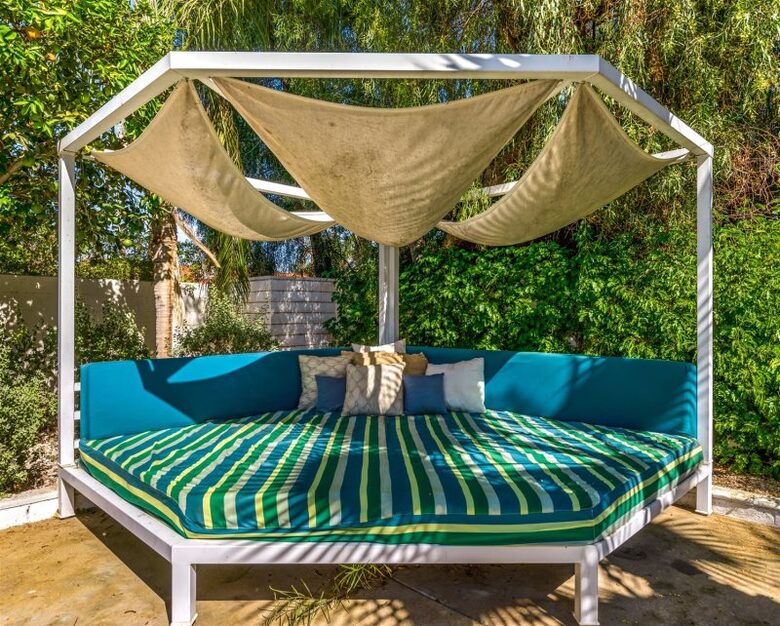 Mid-Century Glam Retreat in the Heart of Rancho Mirage - Rancho Mirage, California