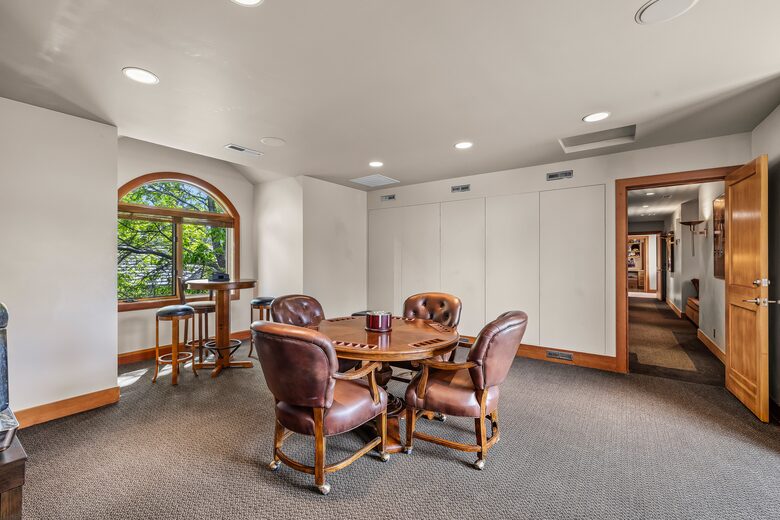 Poker room