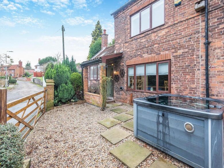 A Cosy Countryside Escape in Rural Nottinghamshire - Elkesley, United Kingdom