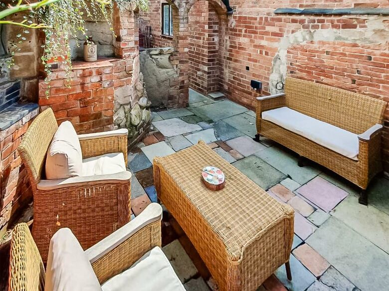 A Cosy Countryside Escape in Rural Nottinghamshire - Elkesley, United Kingdom