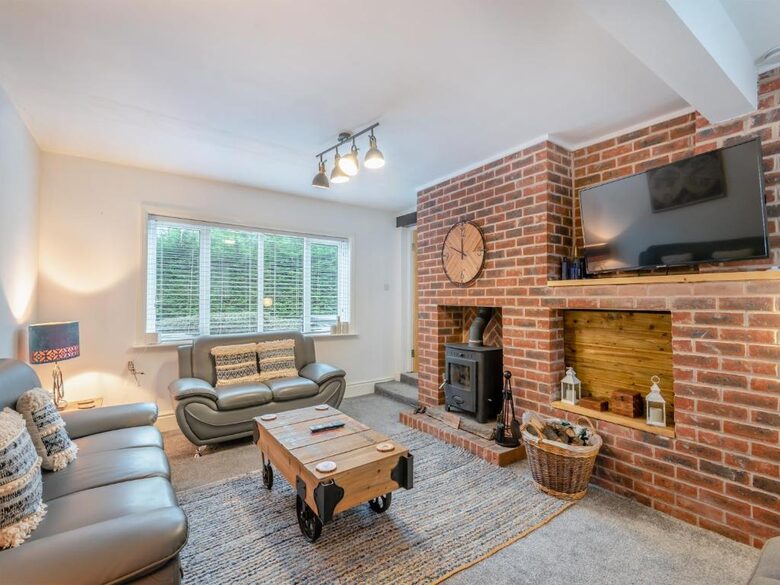 A Cosy Countryside Escape in Rural Nottinghamshire - Elkesley, United Kingdom