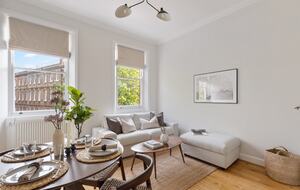 A Garden Square Apartment in the Heart of Kensington & Chelsea - Greater London, United Kingdom