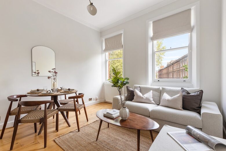 A Garden Square Apartment in the Heart of Kensington & Chelsea - Greater London, United Kingdom