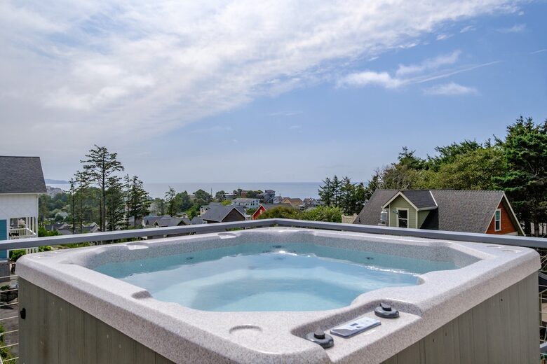 Elevated Lincoln City Oceanview Escape - Lincoln City, Oregon