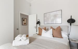 A Garden Square Apartment in the Heart of Kensington & Chelsea - Greater London, United Kingdom