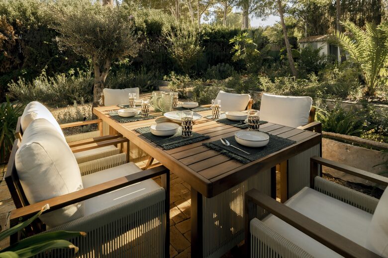 Elegant Coastal Villa Near Dénia’s Calas - Dénia, Spain