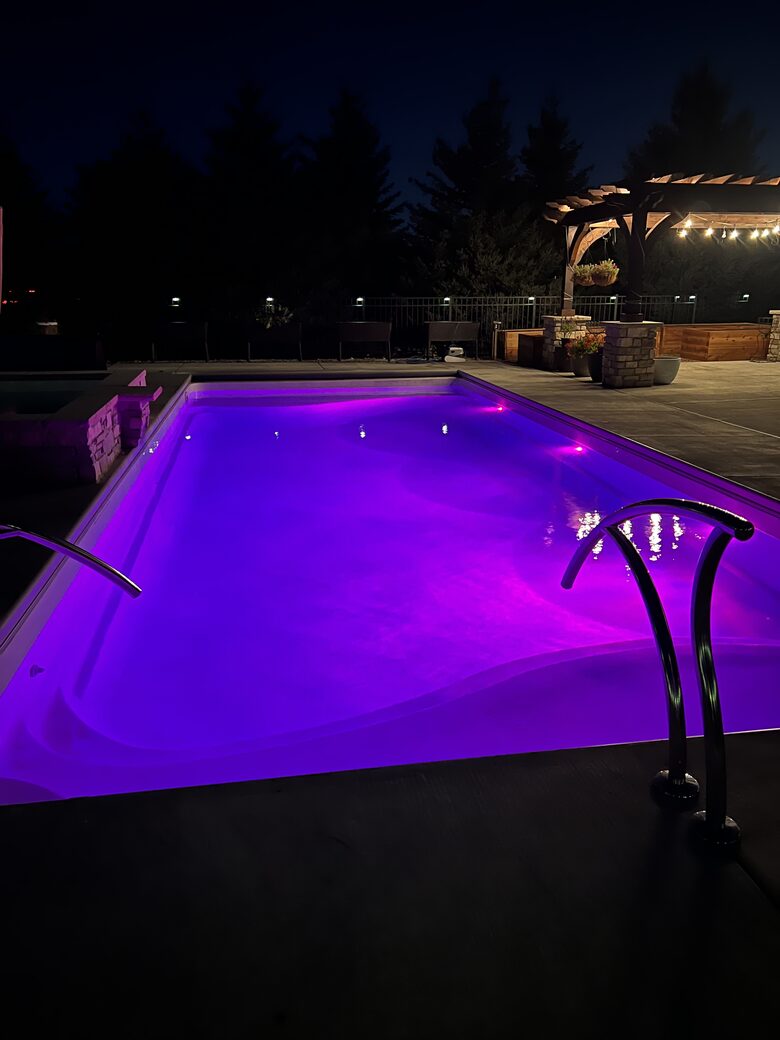 Fox Lake Village Retreat with Saltwater Pool & Spa - Waukesha, Wisconsin