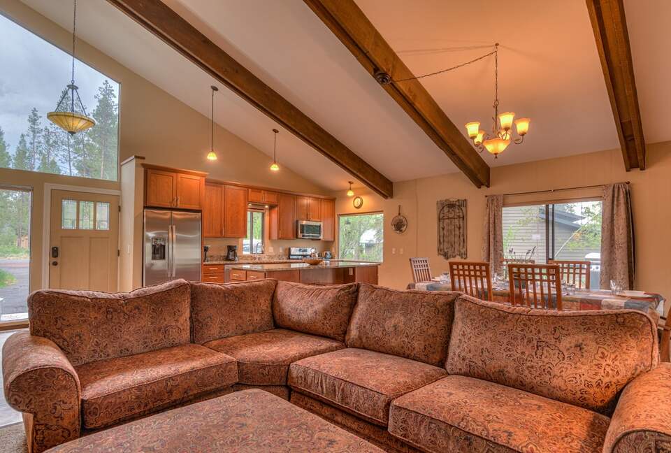 Spacious Sunriver Retreat Near the Deschutes River - Sunriver, Oregon