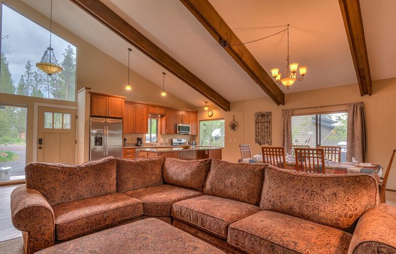 Spacious Sunriver Retreat Near the Deschutes River - Sunriver, Oregon