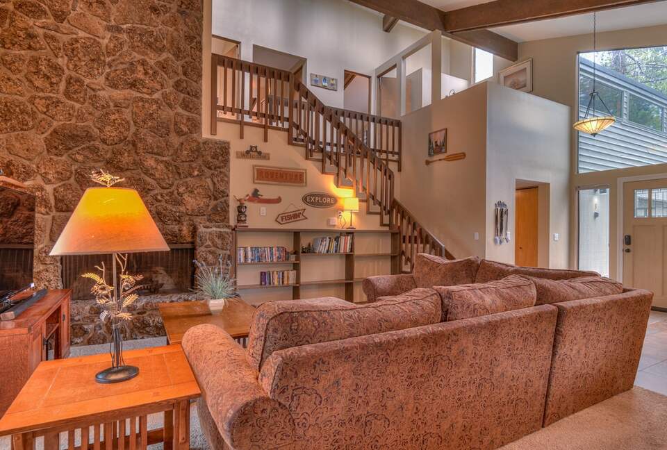 Spacious Sunriver Retreat Near the Deschutes River - Sunriver, Oregon