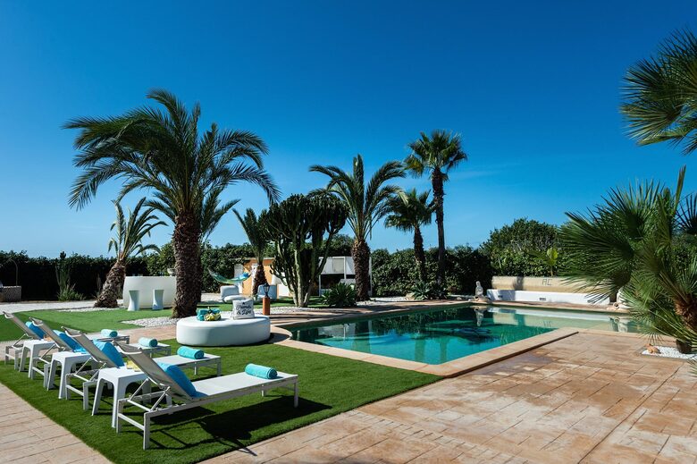 Elegant Four-Bedroom Villa in Ibiza’s Peaceful Heart - Ibiza, Spain