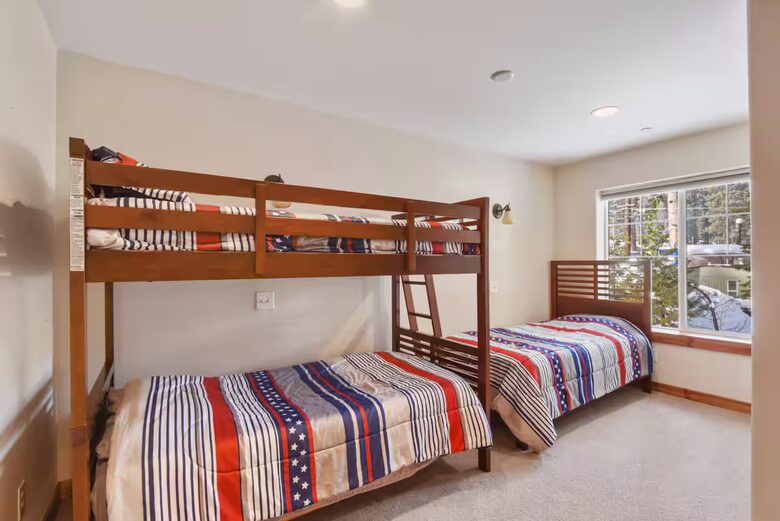 Tahoe Vista Home Near Beach & Skiing - tahoe vista, California