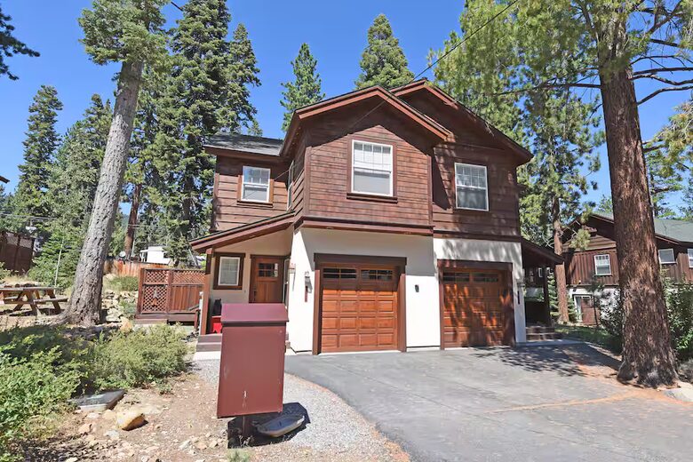 Tahoe Vista Home Near Beach & Skiing - tahoe vista, California