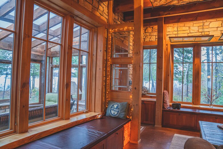 Two built-in window seats.