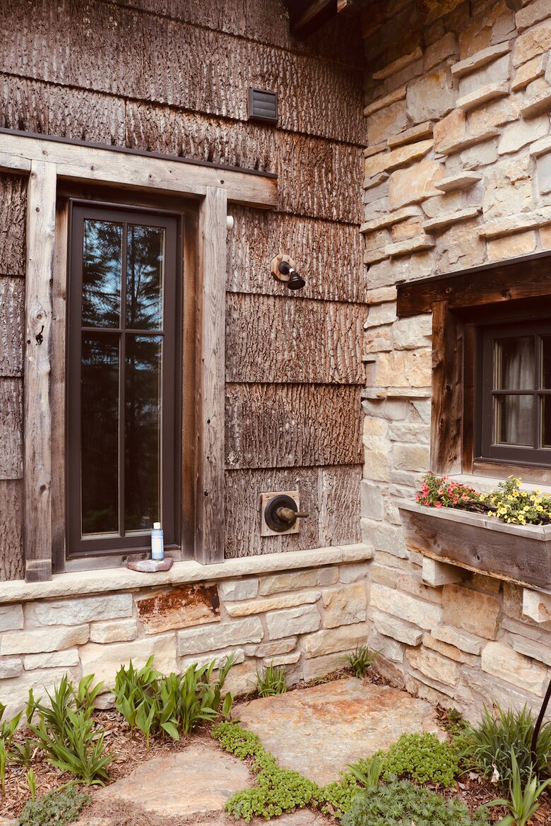 Outside, au-nature private shower