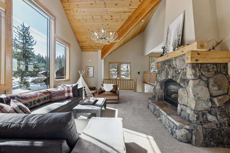 River Run Family Retreat Near Palisades Tahoe - Alpine Meadows, California