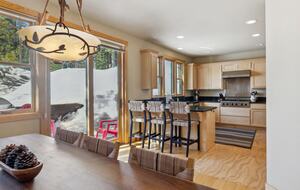 River Run Family Retreat Near Palisades Tahoe - Alpine Meadows, California