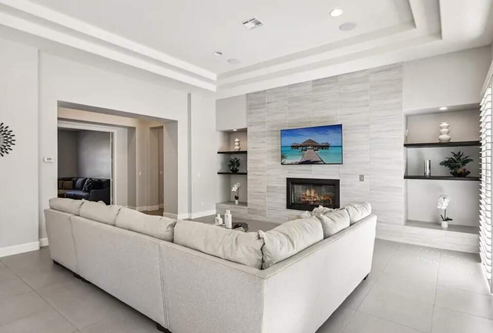 Private Modern Retreat 15 minutes to Las Vegas strip in Henderson - Henderson, Nevada
